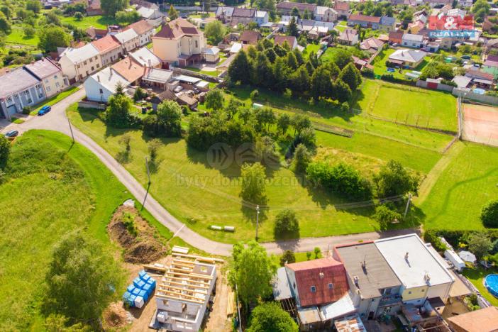 Prodej pozemku pro bydlení, Uhřice, 1958 m2