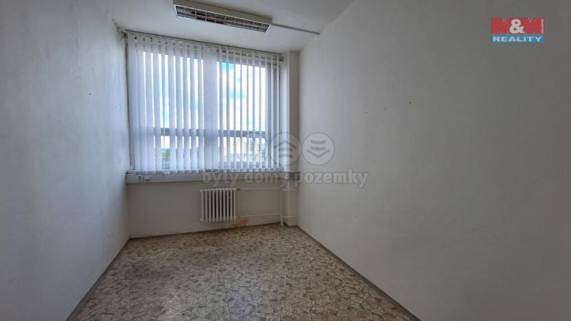 Pronájem obchodního prostoru, Česká Lípa, 28. října, 199 m2