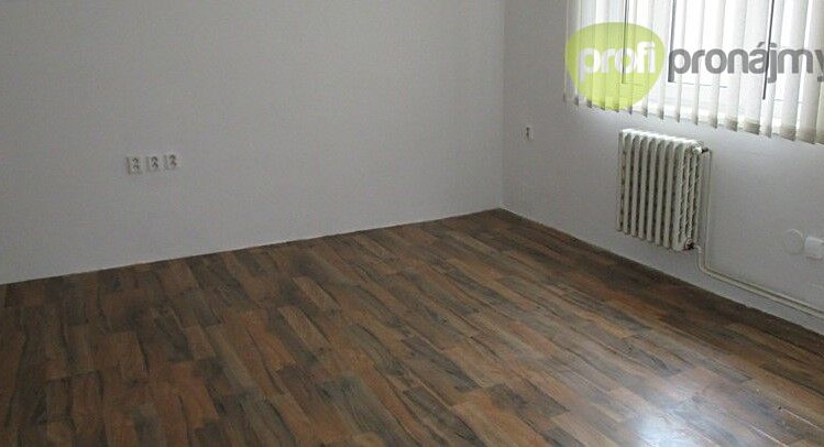 Pronájem kanceláře, Humpolec, Horní náměstí, 24 m2