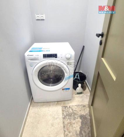 Pronájem bytu 2+kk, Chomutov, Klostermannova, 100 m2