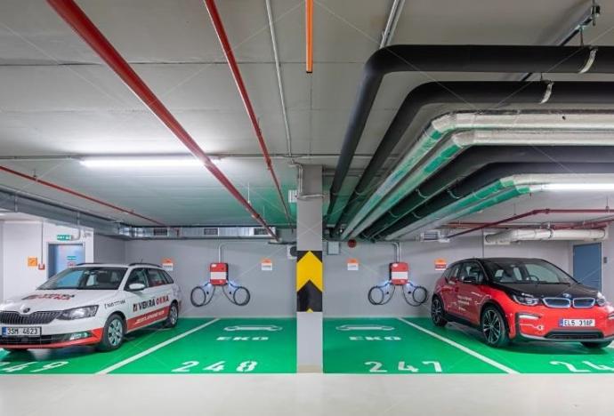 Pronájem kanceláře, Praha - Libeň, Českomoravská, 700 m2