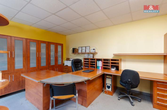 Prodej výrobních prostor, Valšov, 2000 m2