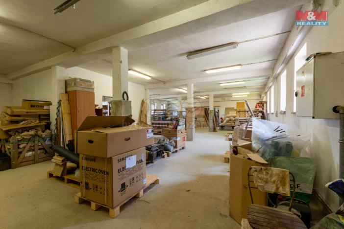 Prodej výrobních prostor, Valšov, 2000 m2