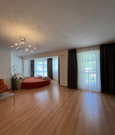 Prodej bytu 4+kk, Karlovy Vary, Zámecký vrch, 177 m2