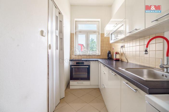 Prodej bytu 4+1, Karlovy Vary - Dvory, Chebská, 85 m2