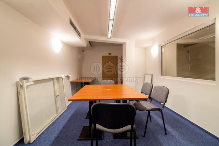 Pronájem kanceláře, Praha - Hostivař, Na Plískavě, 401 m2