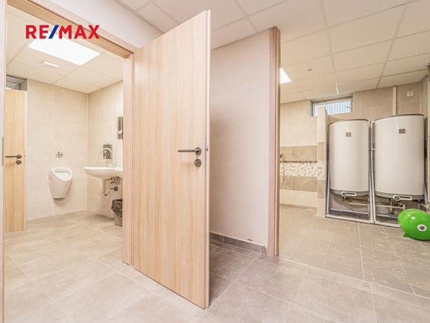 Prodej obchodního prostoru, Kladno, Šachetní, 1162 m2