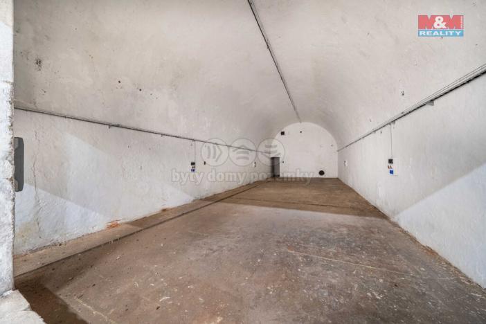 Pronájem skladu, Štěnovice, Plzeňská, 1366 m2