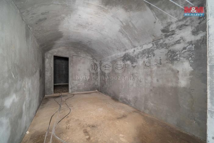 Pronájem skladu, Štěnovice, Plzeňská, 1366 m2