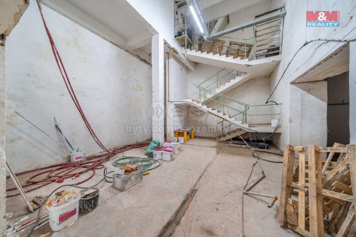 Pronájem skladu, Štěnovice, Plzeňská, 1366 m2