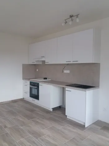 Pronájem bytu 1+kk, Neratovice, Byškovická, 35 m2