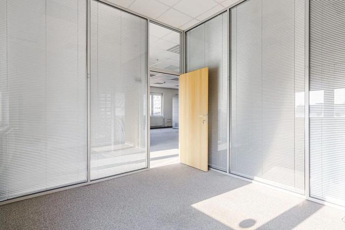 Pronájem kanceláře, Praha - Stodůlky, Jeremiášova, 1000 m2