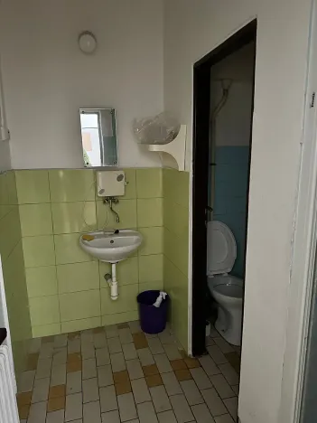 Pronájem komerční nemovitosti, Děčín, Lesní cesta, 230 m2