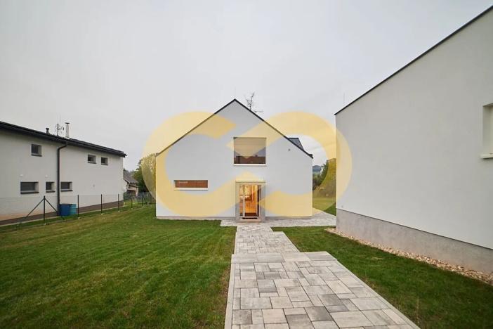 Prodej rodinného domu, Vrchlabí, Pražská, 401 m2