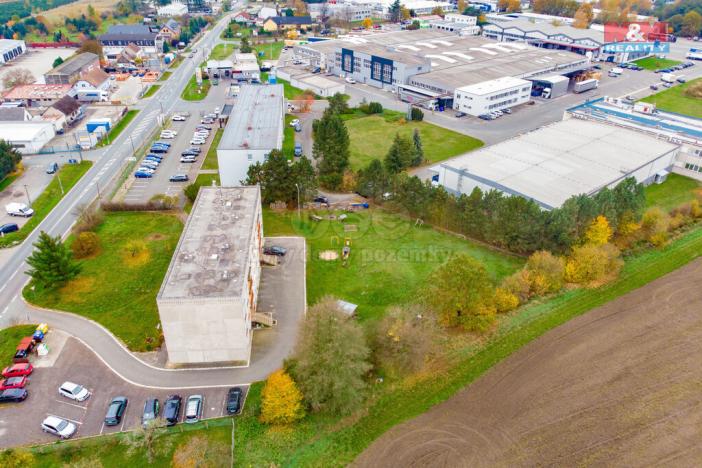 Prodej komerčního pozemku, Hradec Králové, 715 m2