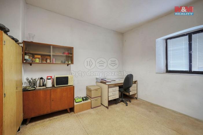 Prodej výrobních prostor, Chodová Planá, Kyjovská, 1564 m2