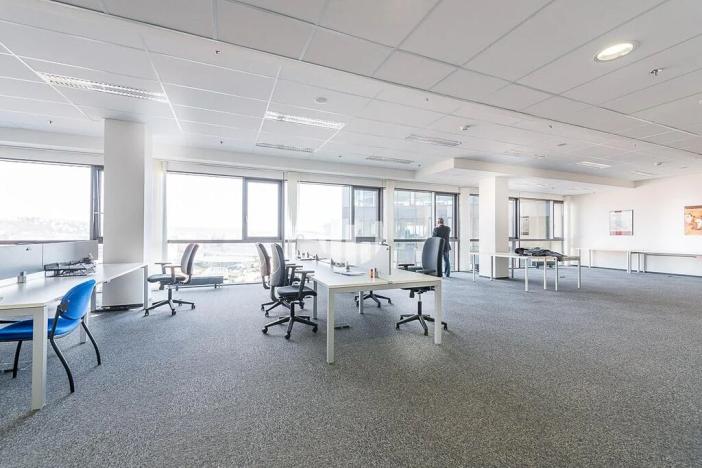 Pronájem kanceláře, Praha - Libeň, Českomoravská, 945 m2