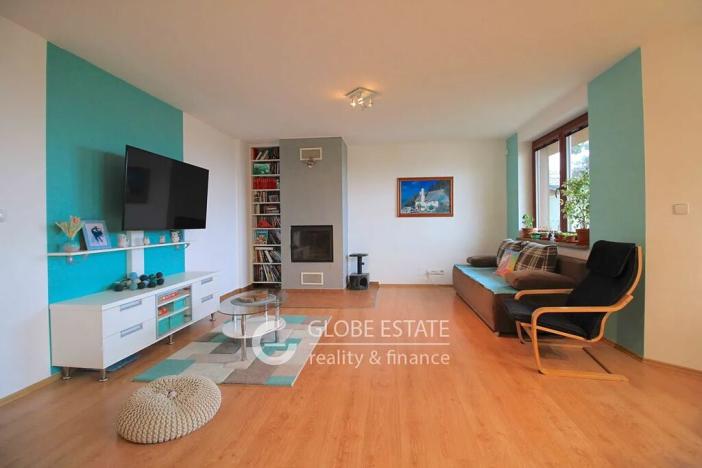 Prodej rodinného domu, Praha - Dolní Počernice, V padolině, 220 m2