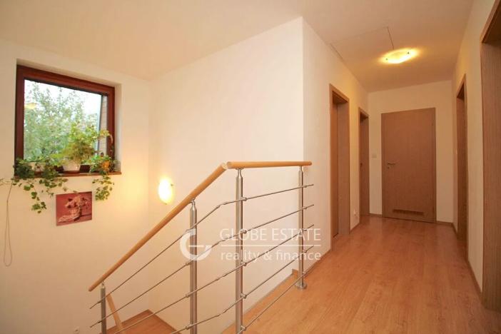 Prodej rodinného domu, Praha - Dolní Počernice, V padolině, 220 m2