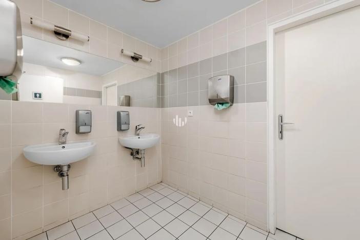 Pronájem kanceláře, Praha - Veleslavín, Na okraji, 240 m2