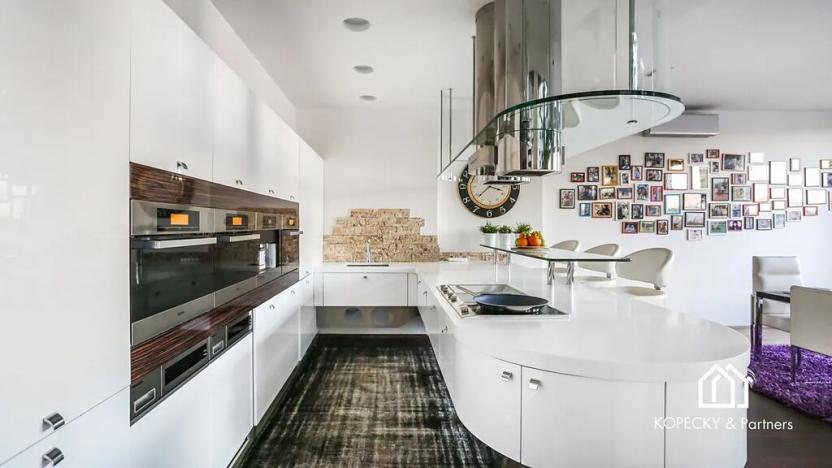 Prodej atypického bytu, Praha - Smíchov, Křížová, 428 m2