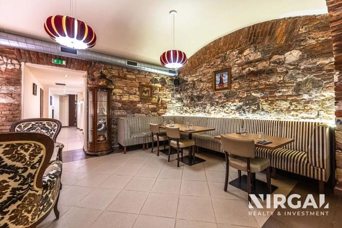 Prodej restaurace, Praha - Vinohrady, Balbínova, 198 m2