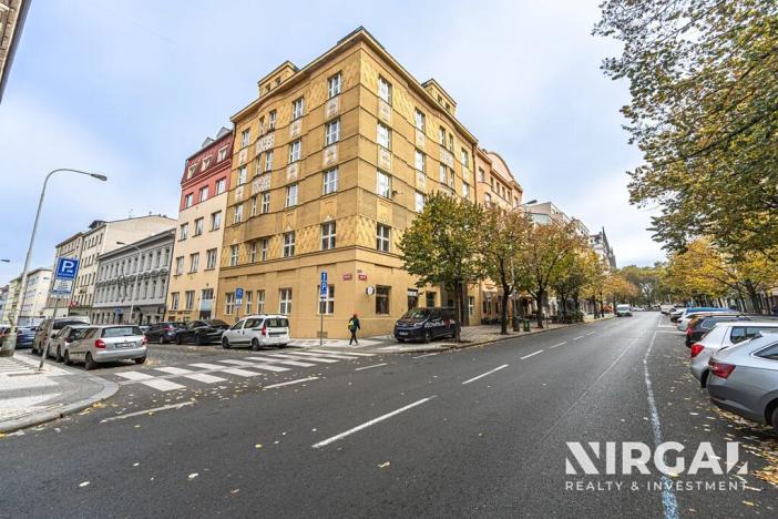 Prodej restaurace, Praha - Vinohrady, Balbínova, 198 m2