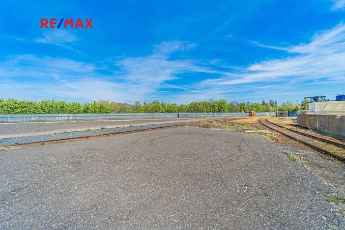 Pronájem skladu, Slaný, Netovická, 2000 m2