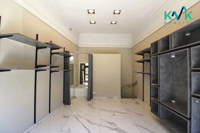 Prodej obchodního prostoru, Karlovy Vary, Mariánskolázeňská, 41 m2