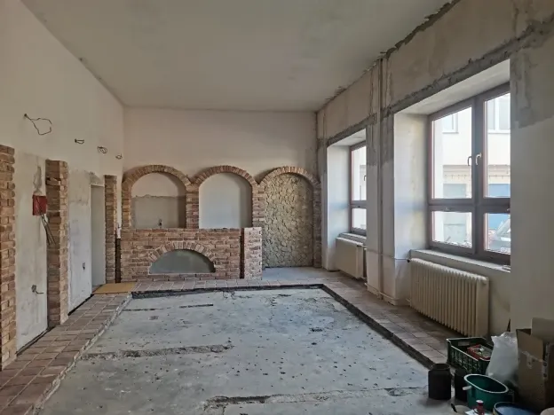 Pronájem obchodního prostoru, Pardubice, 80 m2