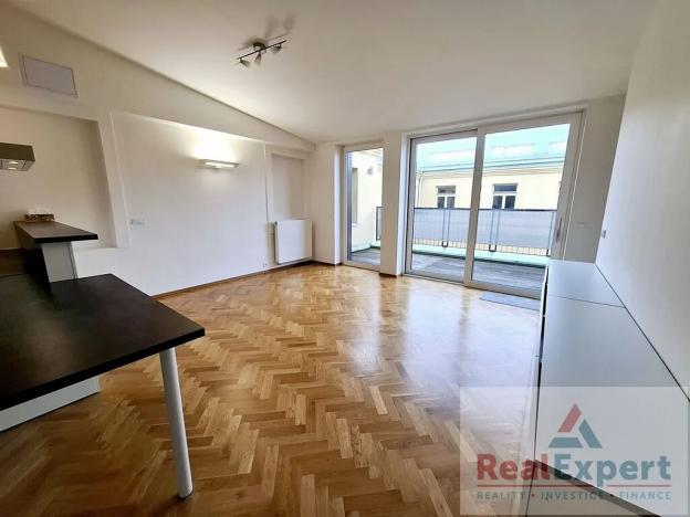 Pronájem bytu 2+kk, Praha - Nové Město, 28. října, 74 m2