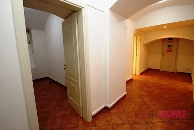 Pronájem kanceláře, Praha - Nové Město, Tyršova, 81 m2