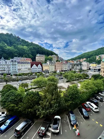 Prodej bytu 5+1, Karlovy Vary, Divadelní náměstí, 185 m2