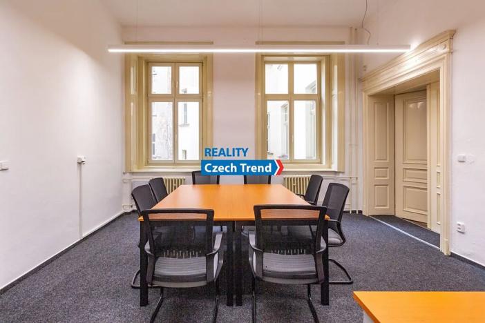 Prodej činžovního domu, Olomouc, Kollárovo nám., 2762 m2