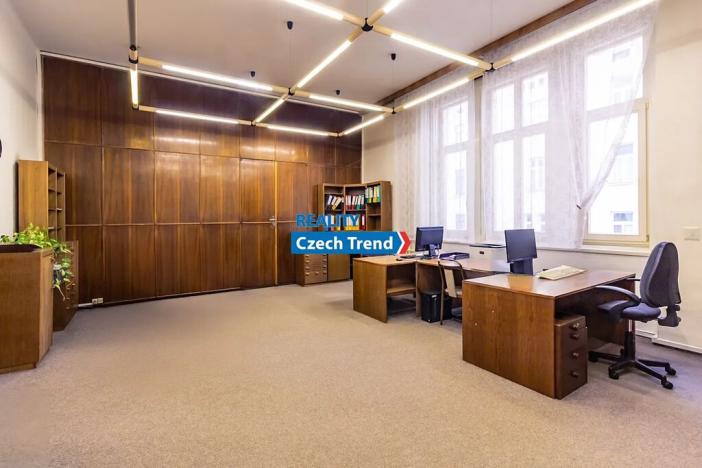 Prodej činžovního domu, Olomouc, Kollárovo nám., 2762 m2