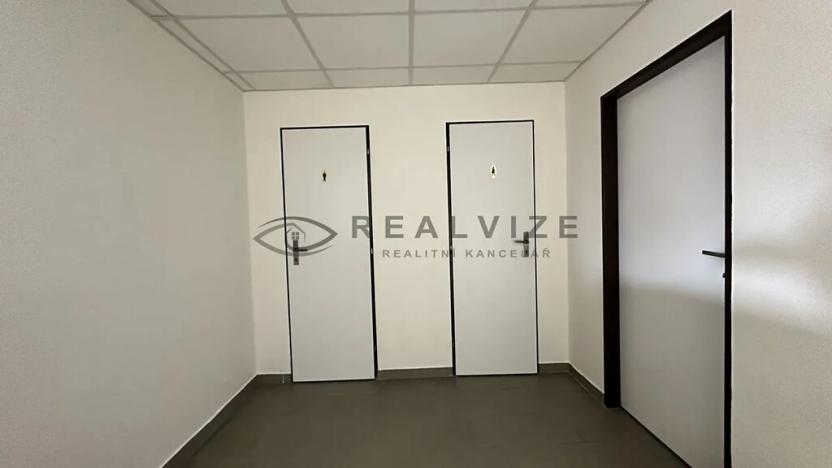 Pronájem kanceláře, Benešov nad Černou, 150 m2