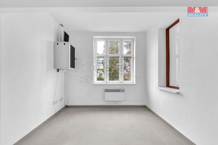 Prodej skladu, Lázně Bělohrad, Nádražní, 850 m2