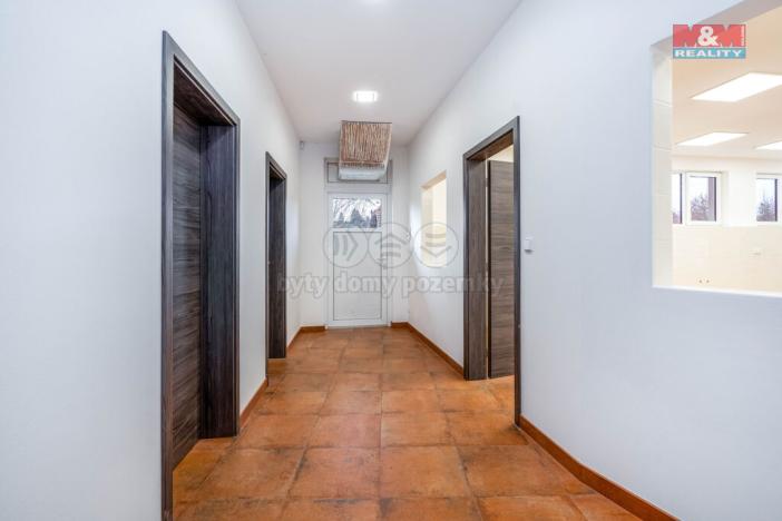 Prodej obchodního prostoru, Okrouhlo, 1076 m2