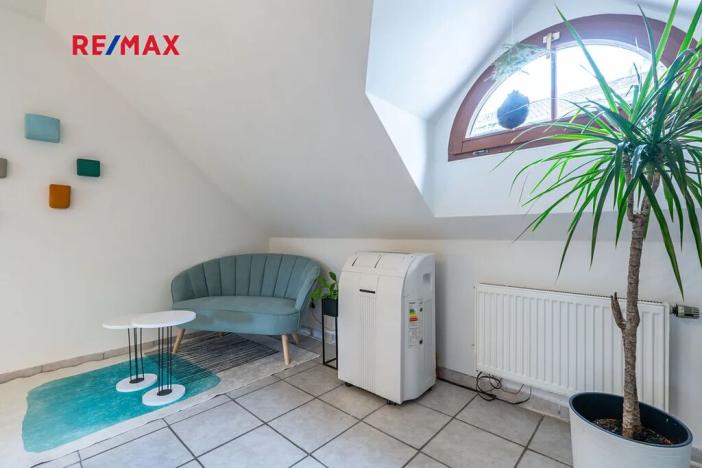 Pronájem obchodního prostoru, Brno, Novobranská, 84 m2