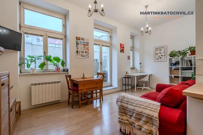 Prodej bytu 1+kk, Praha - Bubeneč, Korunovační, 52 m2