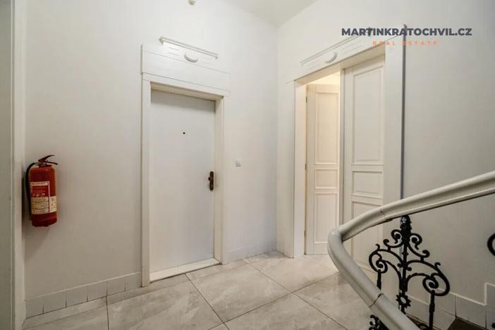 Prodej bytu 1+kk, Praha - Bubeneč, Korunovační, 52 m2