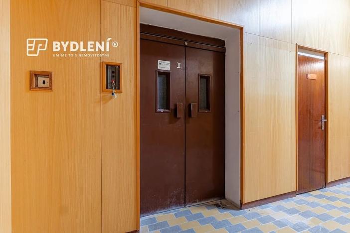 Prodej komerční nemovitosti, Duchcov, Sadová, 11341 m2