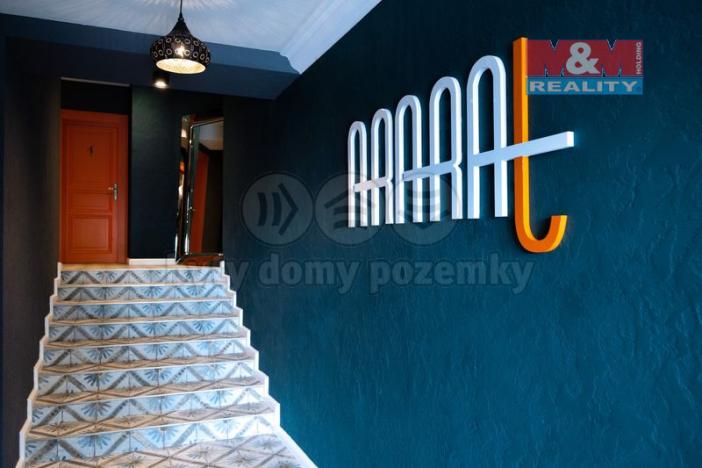 Pronájem restaurace, Praha - Střešovice, Nad hradním vodojemem, 426 m2