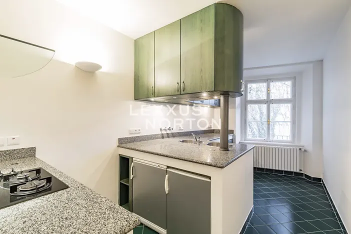 Pronájem bytu 4+1, Praha - Malá Strana, Vlašská, 170 m2