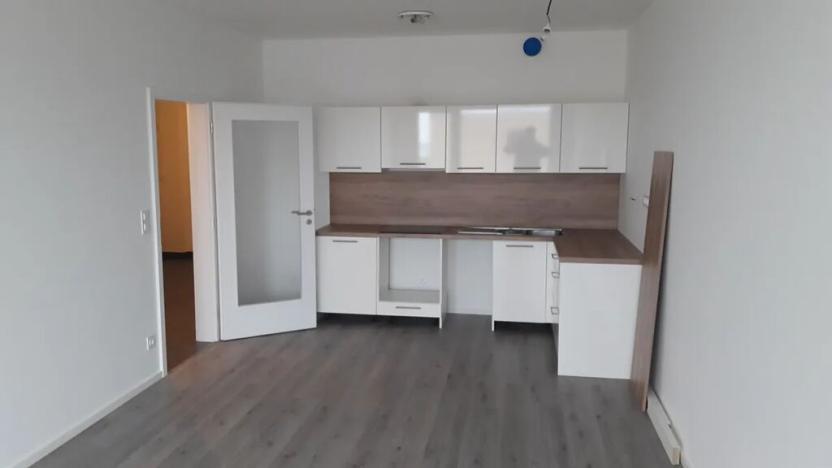 Pronájem bytu 2+kk, Praha - Strašnice, Zvěřinova, 66 m2