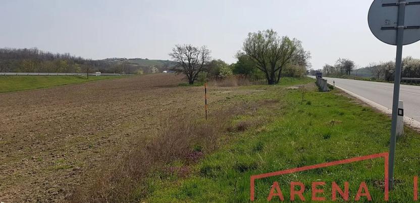 Prodej komerčního pozemku, Hustopeče, 6882 m2