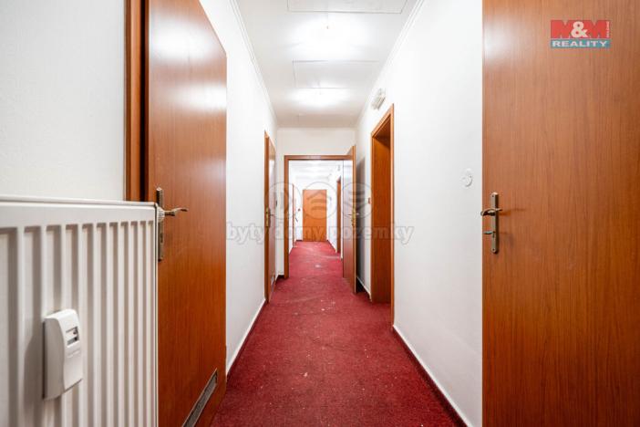 Pronájem obchodního prostoru, Praha, Trnkovo náměstí, 324 m2