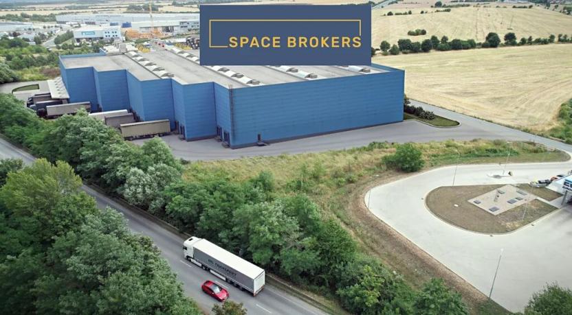 Pronájem skladu, Kozomín, 1200 m2