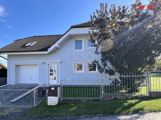 Prodej rodinného domu, Panenské Břežany, Vilová, 200 m2