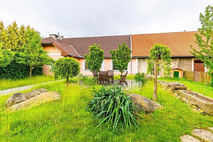 Prodej rodinného domu, Horní Skrýchov, 230 m2